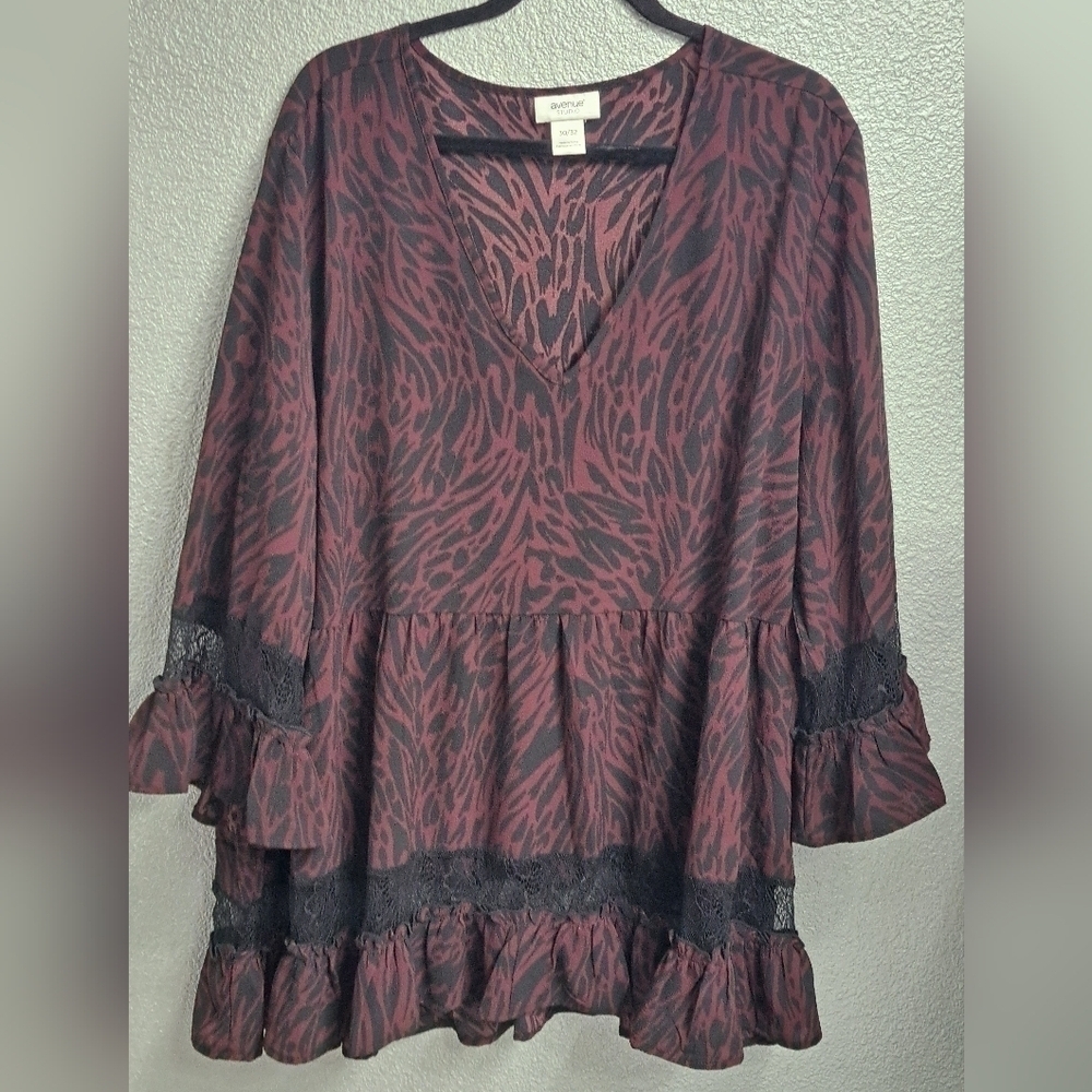 Avenue Studio Plus Size Blouse with Lace  30/32